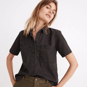 Madewell Denim Short-Sleeve Button-Up Shirt in Lunar Wash Small
